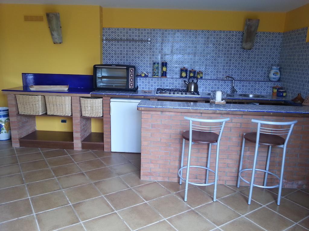 Apartamento Lady Food Location Cava deʼ Tirreni Habitación foto